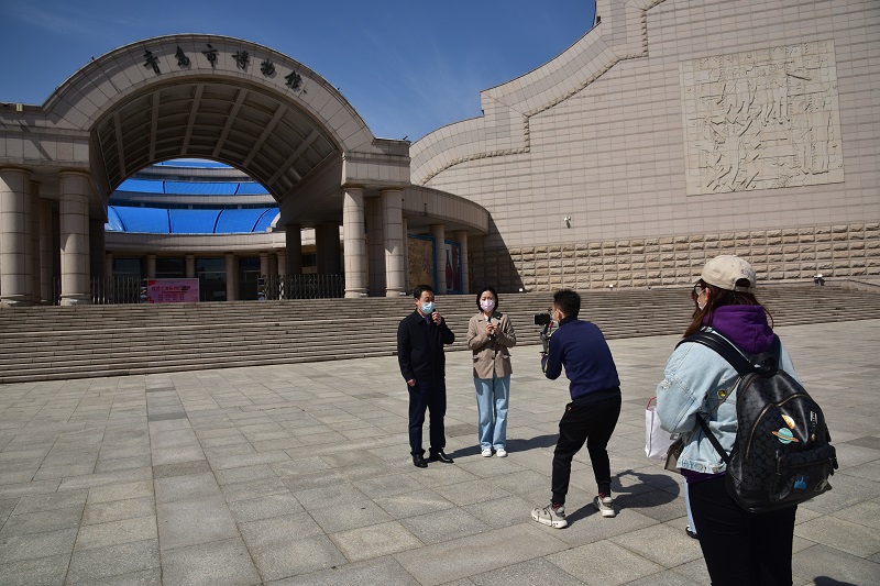 2020年4月22日，联手腾讯新闻，在腾讯新闻、腾讯看点等频道推出《宝藏四方—青岛市博物馆带你云赏国宝》线上直播活动.JPG