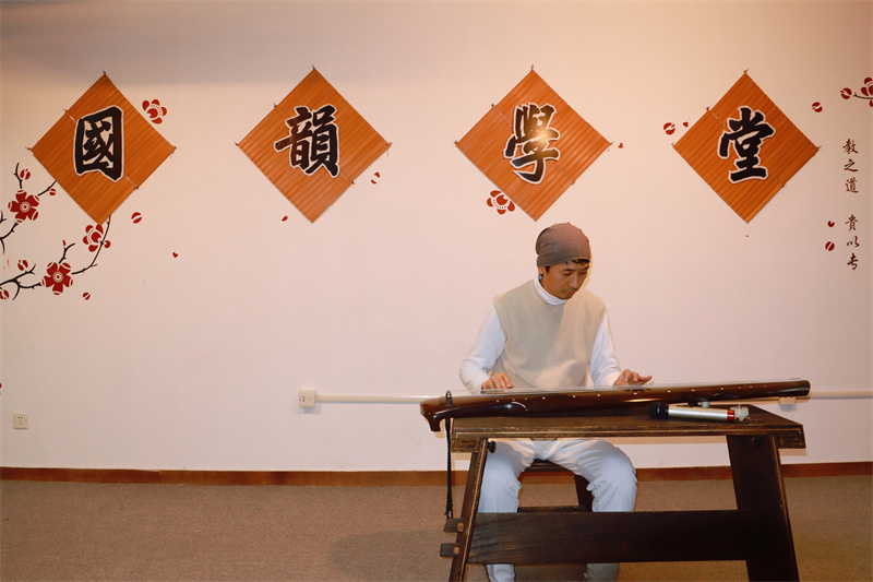 陈墨麟老师.jpg