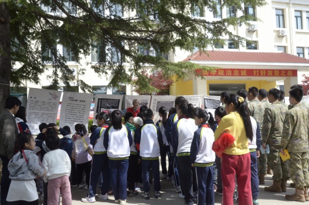 1761291463111521.jpg 流动展览_副本.jpg