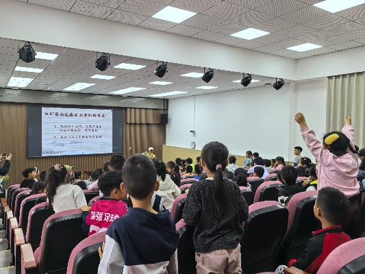 1761633277225301.jpg 2025.5.7方寸之间见千年:古钱币里的中国故事_副本.jpg